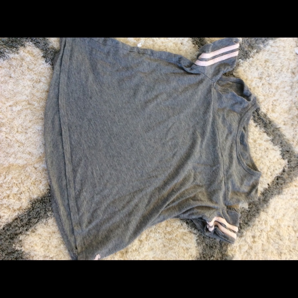 Cut shoulder striped sleeve shirt